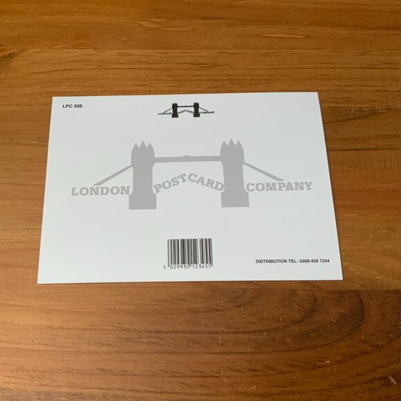 VINTAGE COLOUR POSTCARD - PRINCE WILLIAM AS A YOUNG MAN - Picture 2 of 2